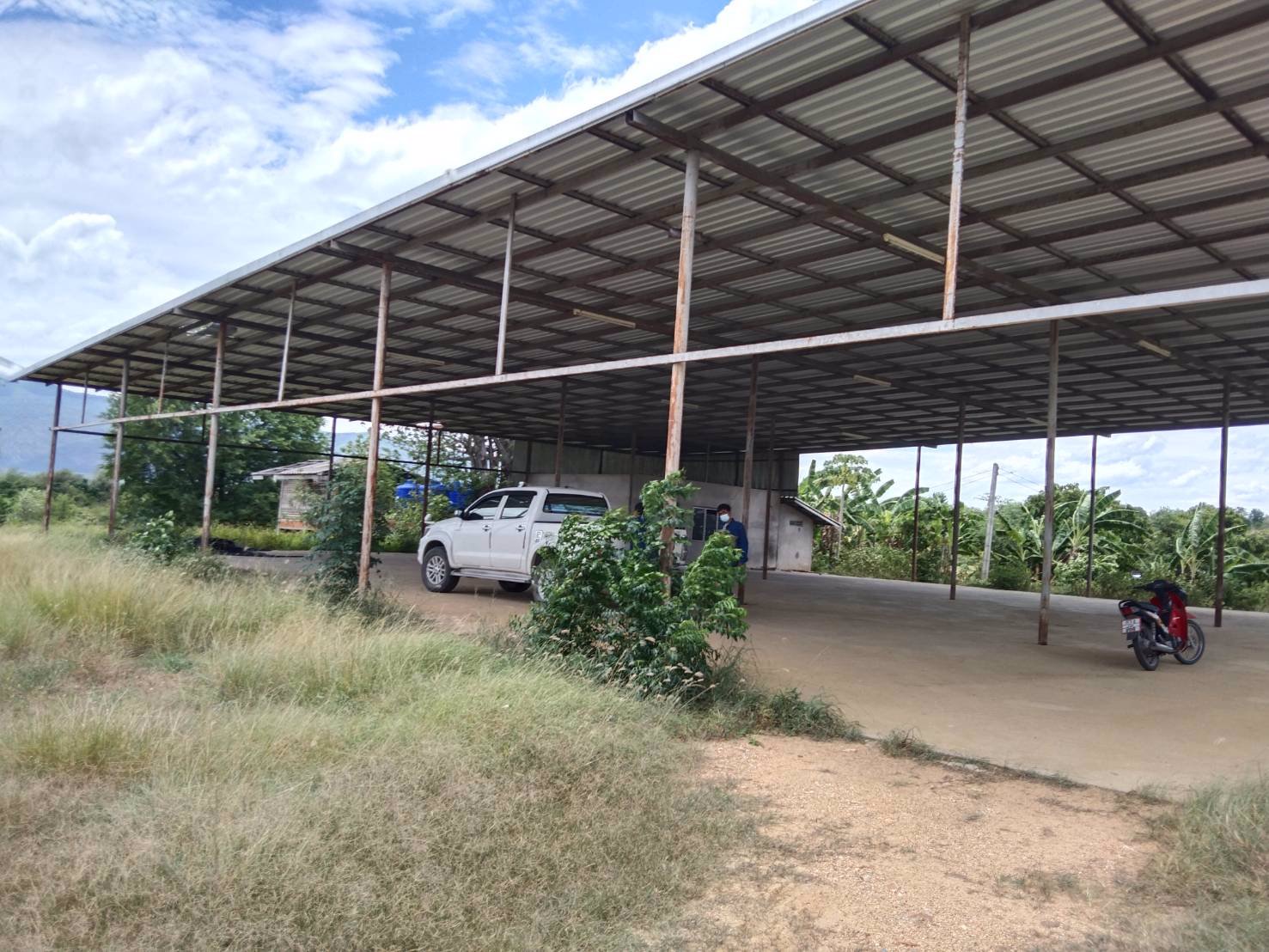 ขายที่ดินถนนเส้นจอมทองบ้านโฮ่ง-ทะลุเส้นลี้