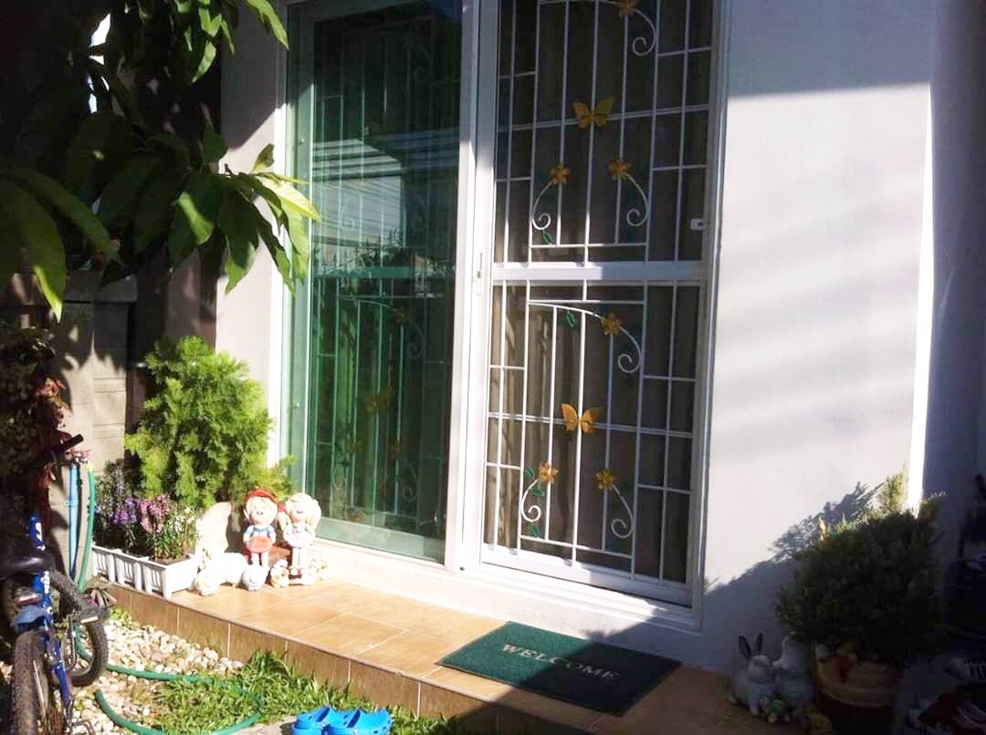 ขายทาวน์โฮม-2-ชั้น-บ้านหลังหัวมุม-หมู่บ้าน-กัสโต้-สาทร-ตากสิน