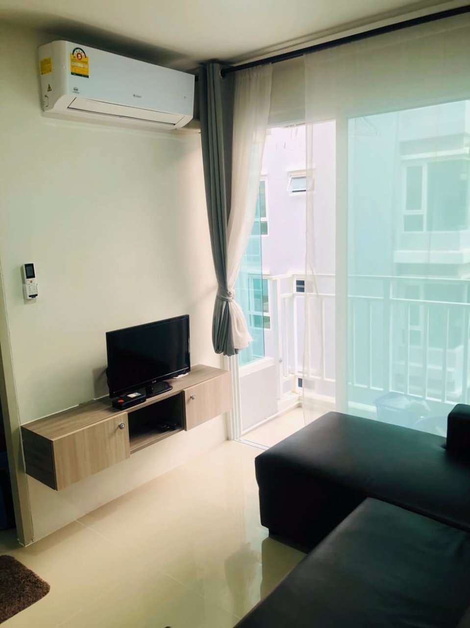 คอนโดว่างให้เช่า-royalhill-condo