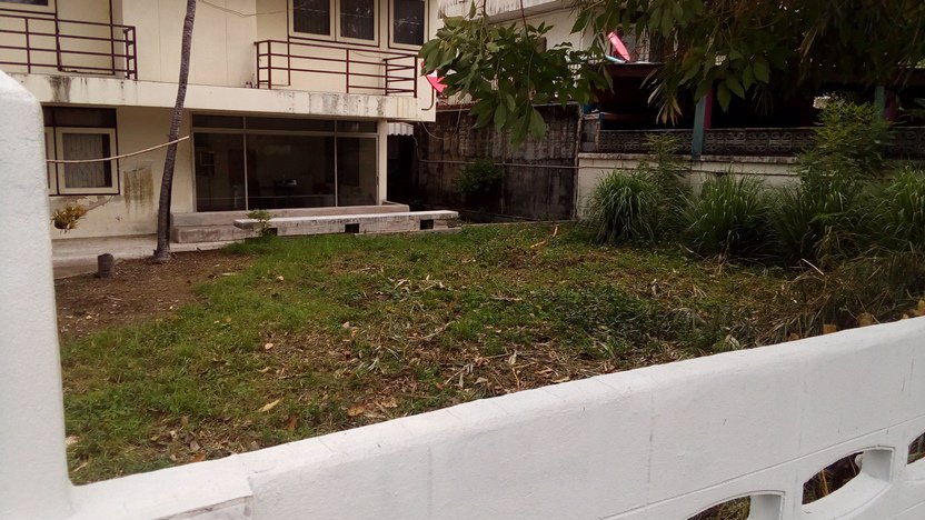 ขายที่ดินในซอยรามคำแหง-48-ใกล้เดอะมอลล์บางกะปิ-รถไฟฟ้า-2-สายผ่าน