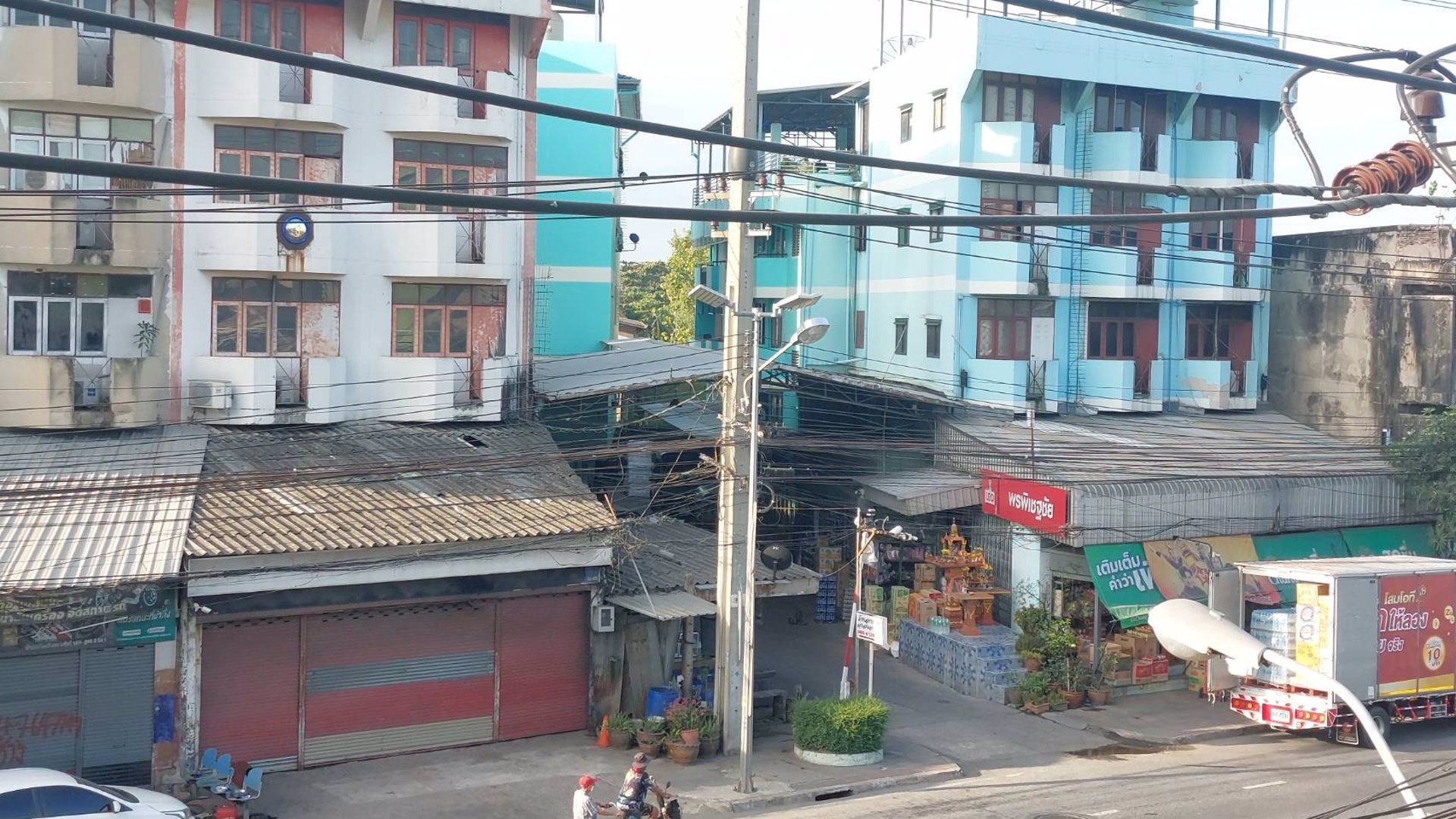 ขายอาคารพาณิชย์-3-ชั้นพร้อม-1ชั้นลอย-และมีดาดฟ้า-2คูหา