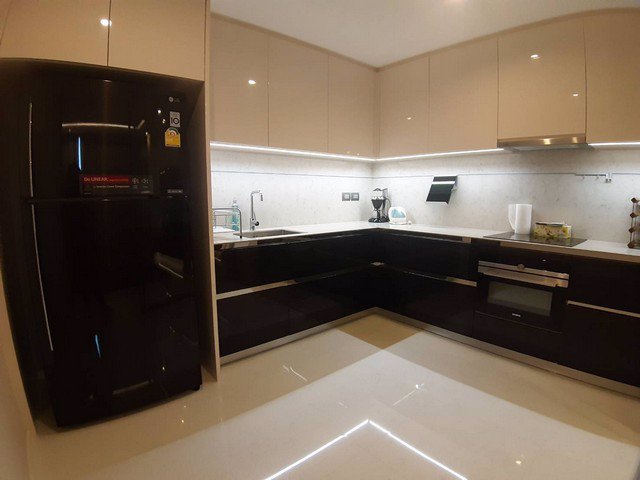 ขายคอนโด-เดอะ-แบงค็อค-สาทร-2-นอน-2-น้ำ-ตกแต่งอย่างดี-ห้องพร้อมย้ายเข้าอยู่ได้เลย-วิวเมือง