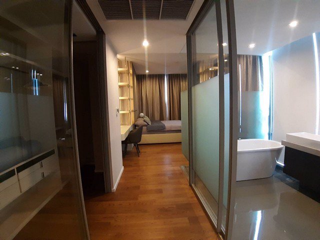 ขายคอนโด-เดอะ-แบงค็อค-สาทร-2-นอน-2-น้ำ-ตกแต่งอย่างดี-ห้องพร้อมย้ายเข้าอยู่ได้เลย-วิวเมือง