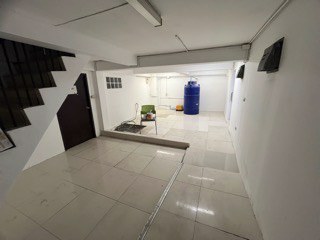 ขายด่วนอาคารพาณิชย์-2คูหา-ทำเลติดตลาดสดเทศบาลวารินฯอุบล