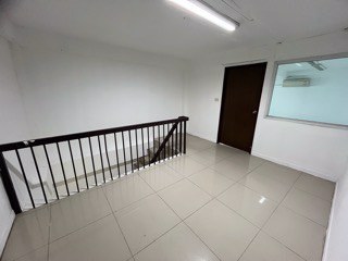 ขายด่วนอาคารพาณิชย์-2คูหา-ทำเลติดตลาดสดเทศบาลวารินฯอุบล