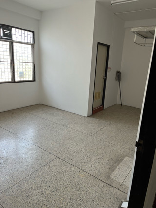 ขายด่วนอาคารพาณิชย์-2คูหา-ทำเลติดตลาดสดเทศบาลวารินฯอุบล