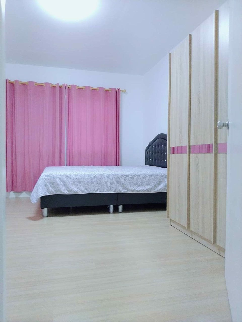 ให้เช่าทาวเฮ้าส์-มบอินดี้บางนา-ซอยเอแบคบางนา-พร้อมเฟอร์-10000-บาท-เดือน