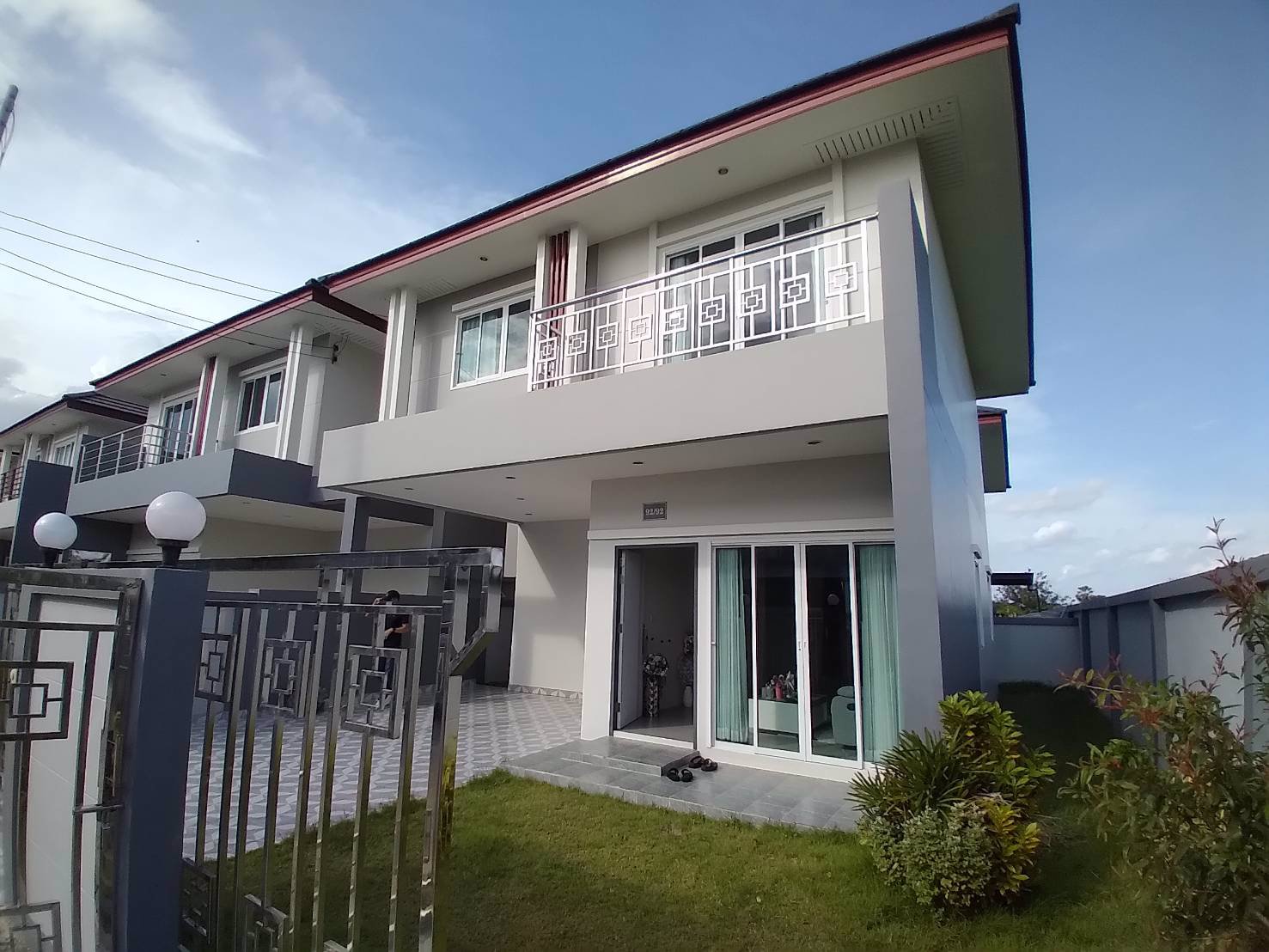 ขายบ้านแฝด-395-ตรว-3-ห้องนอน-3-ห้องน้ำ-2-จอด-พื้นที่ใช้สอย-150-ตรม-3290000-บาท