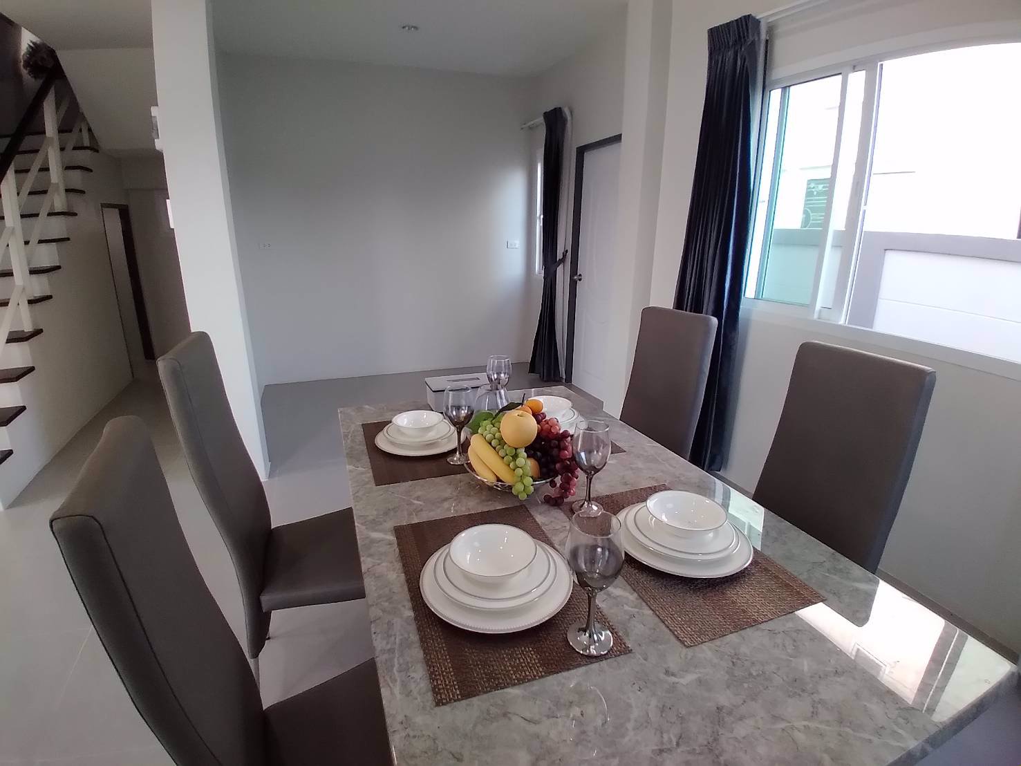 ขายบ้านแฝด-395-ตรว-3-ห้องนอน-3-ห้องน้ำ-2-จอด-พื้นที่ใช้สอย-150-ตรม-3290000-บาท