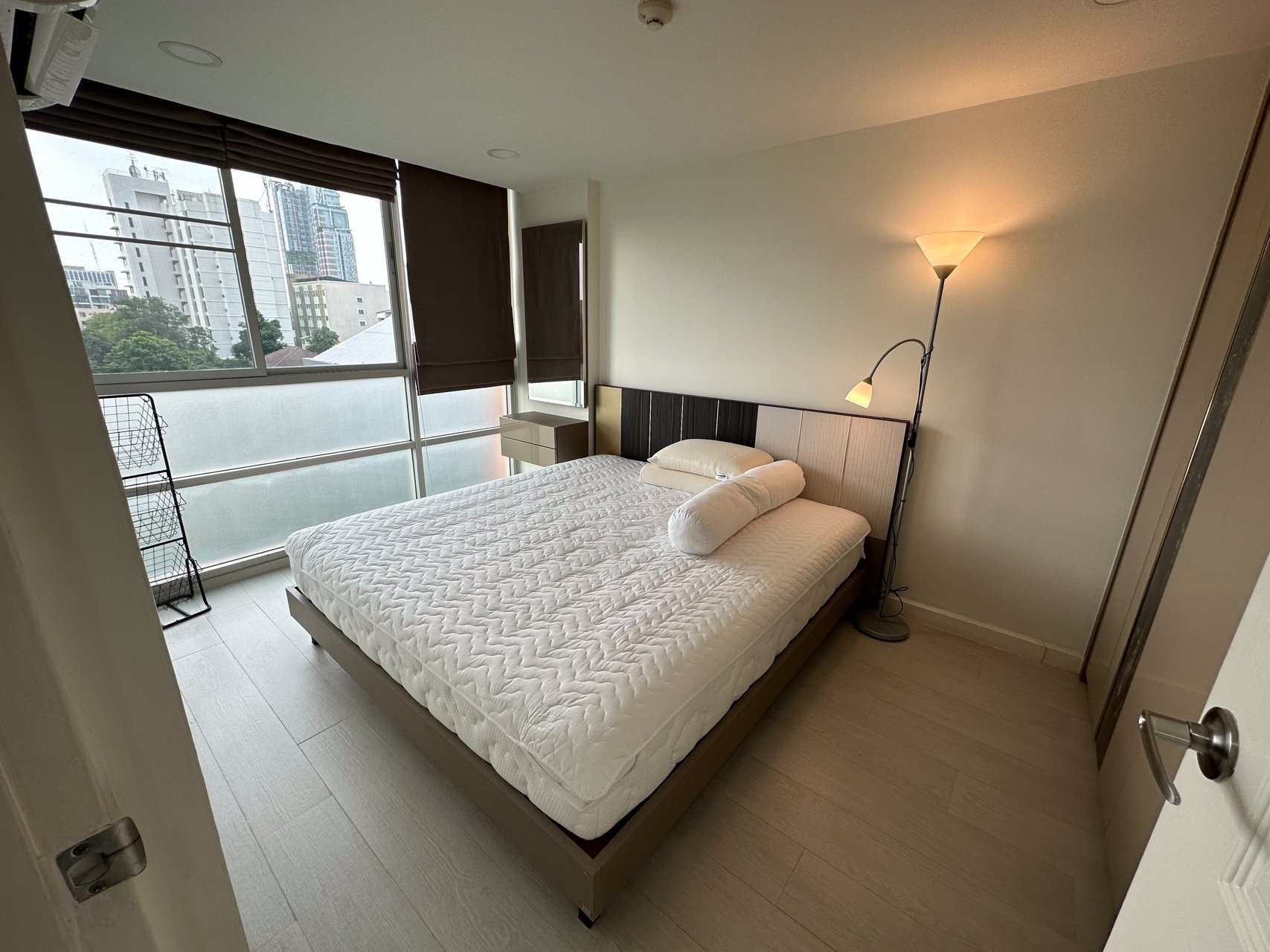 ขายถูก-คอนโดเดอะคริส-รัชดา-3-พร้อมเฟอร์นิเจอร์ครบ-the-kris-3-condo-