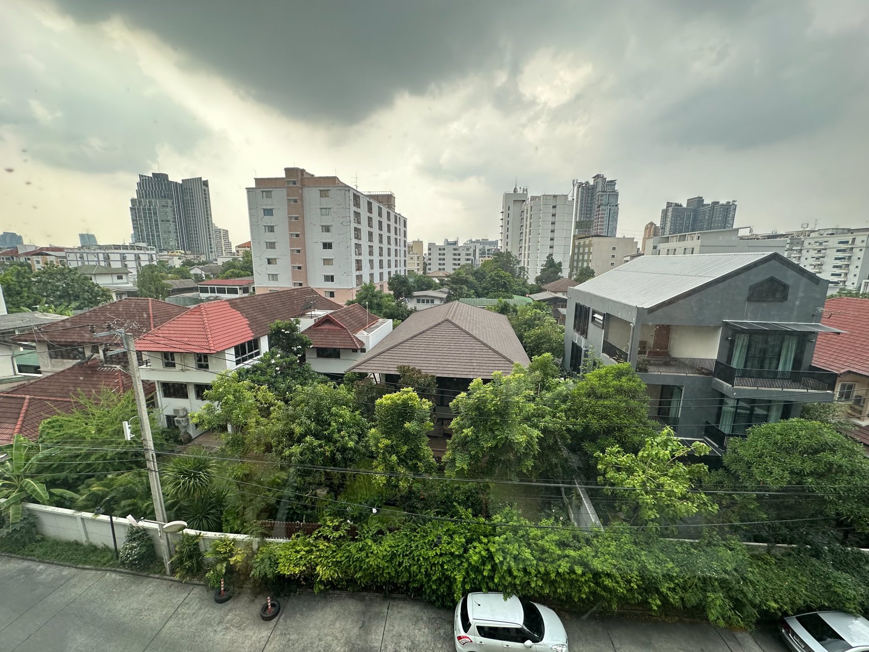 ขายถูก-คอนโดเดอะคริส-รัชดา-3-พร้อมเฟอร์นิเจอร์ครบ-the-kris-3-condo-