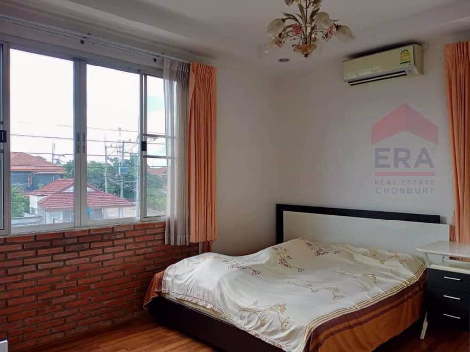 ขายบ้านเดี่ยว-หลังใหญ่-ราคาถูก-ถเก้ากิโล-ศรีราชา-หมู่บ้านวิวไม้2-ราคาตลาด-6ลบ-ขายเพียง-54ลบ