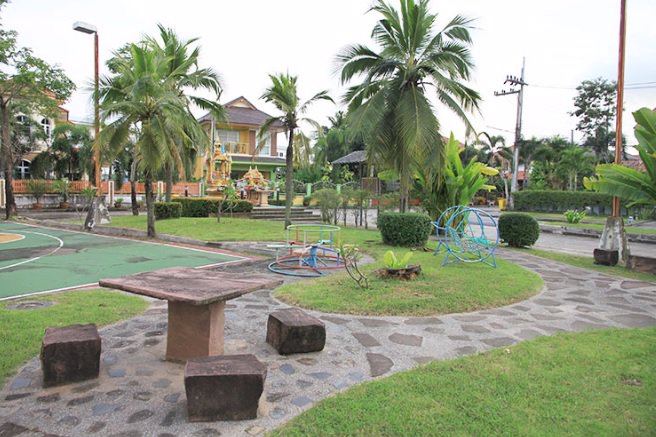 ขายบ้านเดี่ยว-หลังใหญ่-ราคาถูก-ถเก้ากิโล-ศรีราชา-หมู่บ้านวิวไม้2-ราคาตลาด-6ลบ-ขายเพียง-54ลบ