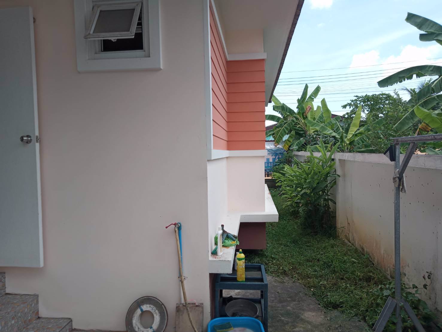 ขาย-บ้านเดี่ยว-51-ตารางวา-26-ล้านถ้วน-อายุบ้าน-3ปีกว่า-ค่าโอนคนละครึ่ง-อยู่ใกล้สวนเสือศรีราชาหนองค้