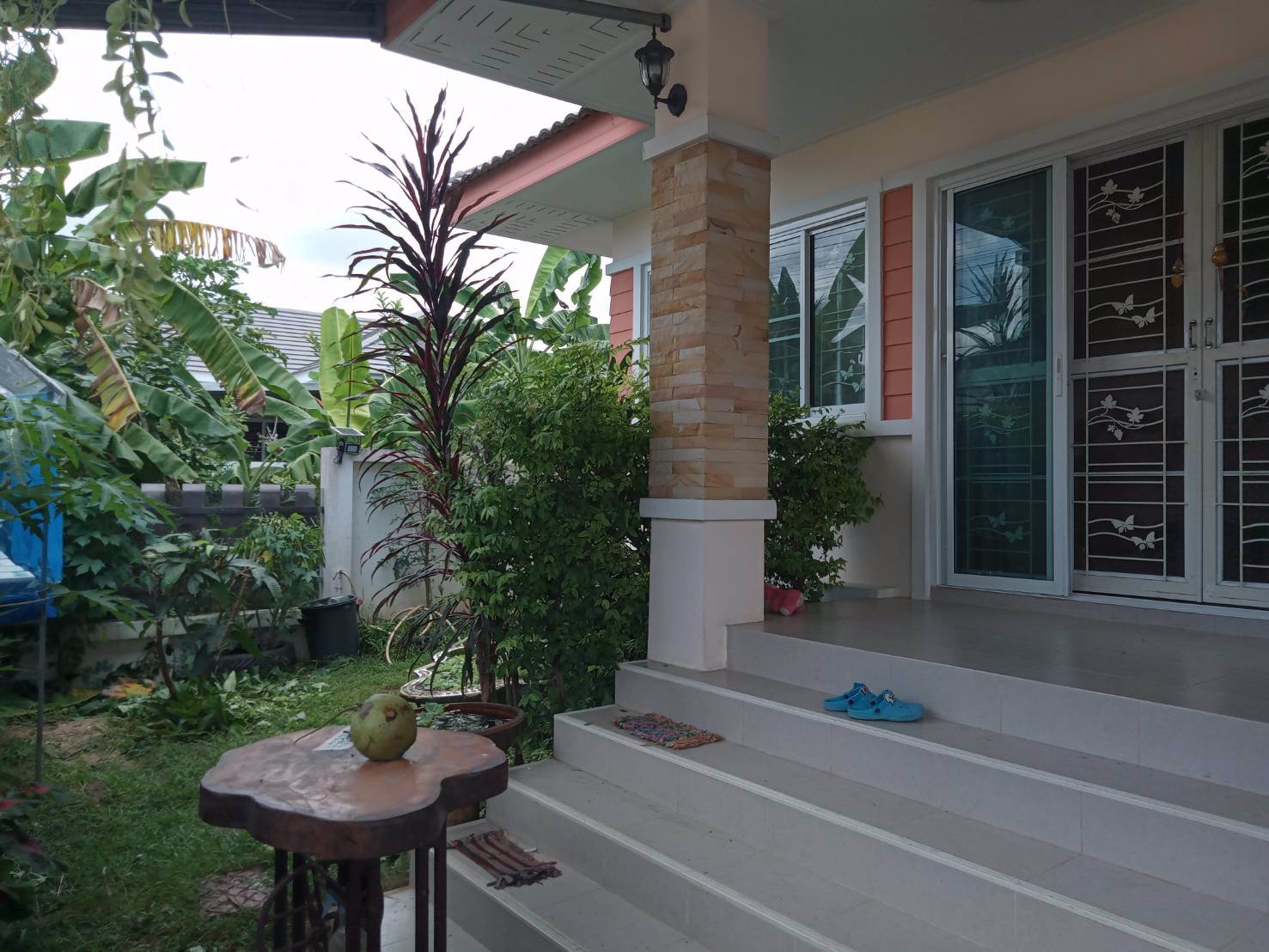 ขาย-บ้านเดี่ยว-51-ตารางวา-26-ล้านถ้วน-อายุบ้าน-3ปีกว่า-ค่าโอนคนละครึ่ง-อยู่ใกล้สวนเสือศรีราชาหนองค้