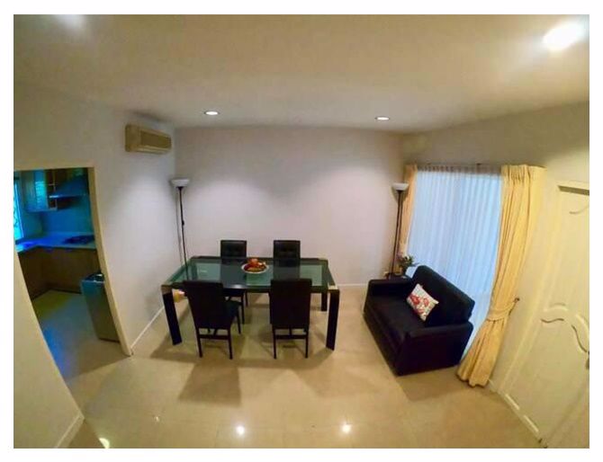 rsh195-ให้เช่าทาวน์เฮ้าส์-45-ชั้น-40-ตรว-4-ห้องนอน-บ้านกลางกรุง-ทองหล่อ-เฟอร์ครบ