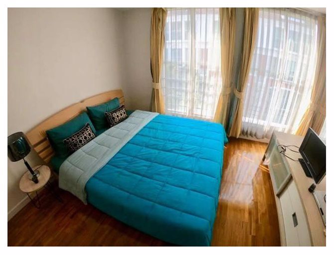 rsh195-ให้เช่าทาวน์เฮ้าส์-45-ชั้น-40-ตรว-4-ห้องนอน-บ้านกลางกรุง-ทองหล่อ-เฟอร์ครบ