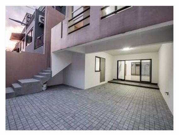 ให้เช่าทาวน์-โฮม-3-ชั้น-329-ตารางวา-4-ห้องนอน-ซอยลาดพร้าว-41-ย่านลาดพร้าว-รีโนเวทใหม่-35000