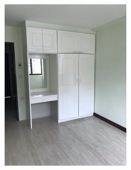 ให้เช่าทาวน์โฮม-3-ชั้น18ตรว-4-ห้องนอน-ลาดพร้าว-64-ใกล้-ตลาดโชคชัย-4-และเลียมด่วนรามอินทรา-เอก