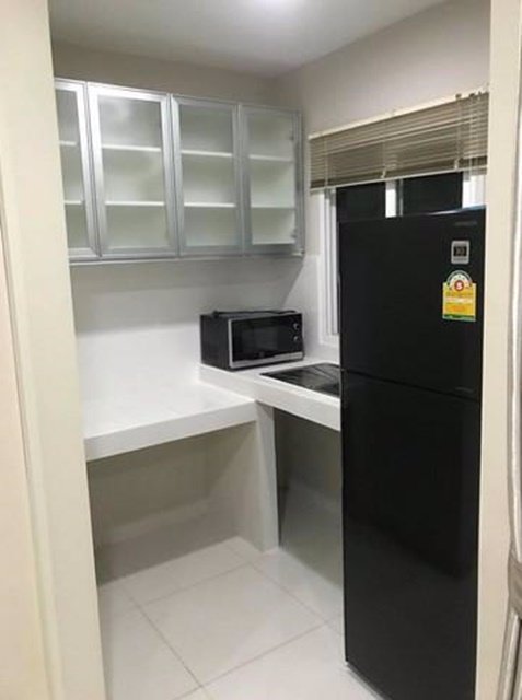 ให้เช่าทาวน์โฮม-3-ชั้น-185-ตารางวา-3-ห้องนอน-บ้านกลางเมือง-พระราม-9-เลียบมอเตอร์เวย์-พร้อมเฟ