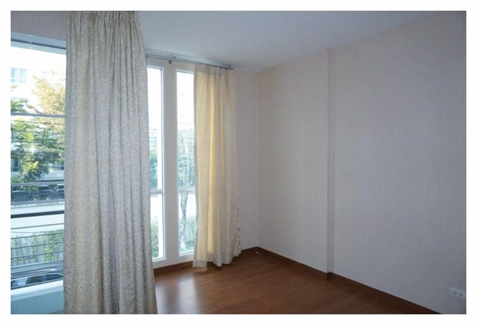 ให้เช่าทาวน์โฮม-3-ชั้น-หลังมุม-167-ตารางเมตร-3-ห้องนอน-สาทร-ตากสิน-2-ใกล้btsวุฒากาศ-30000-บาท