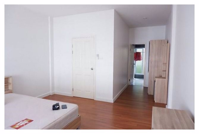 ขายทาวน์โฮม3ชั้น-18-ตรว-3-ห้องนอน-หมู่บ้านนลินอเวนิว3-รามคำแหง-3500000-บาท