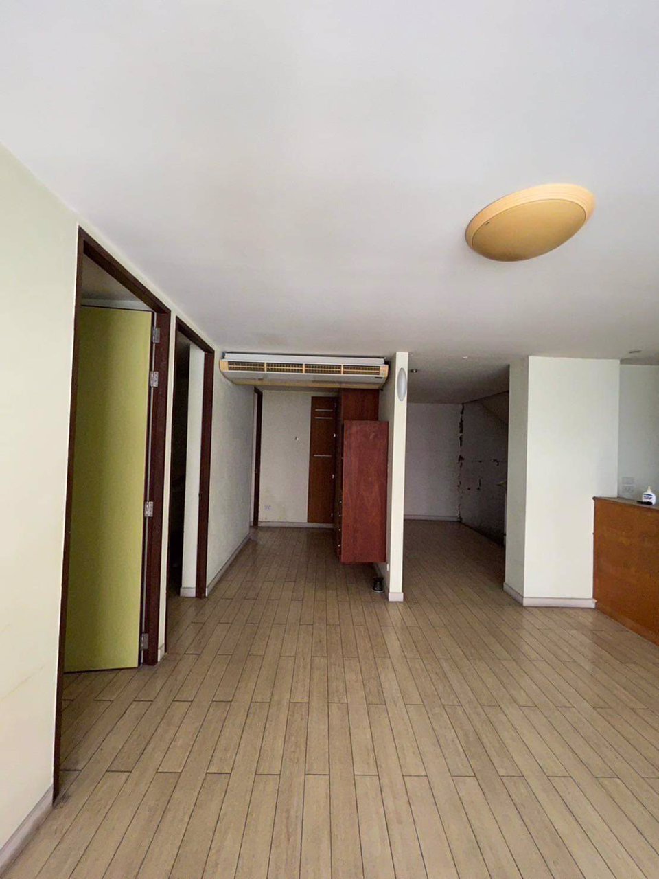 ขายอาคารพาณิชย์สี่ชั้นบนทำเลแห่งการค้าขาย-3-คูหาทะลุถึงกัน