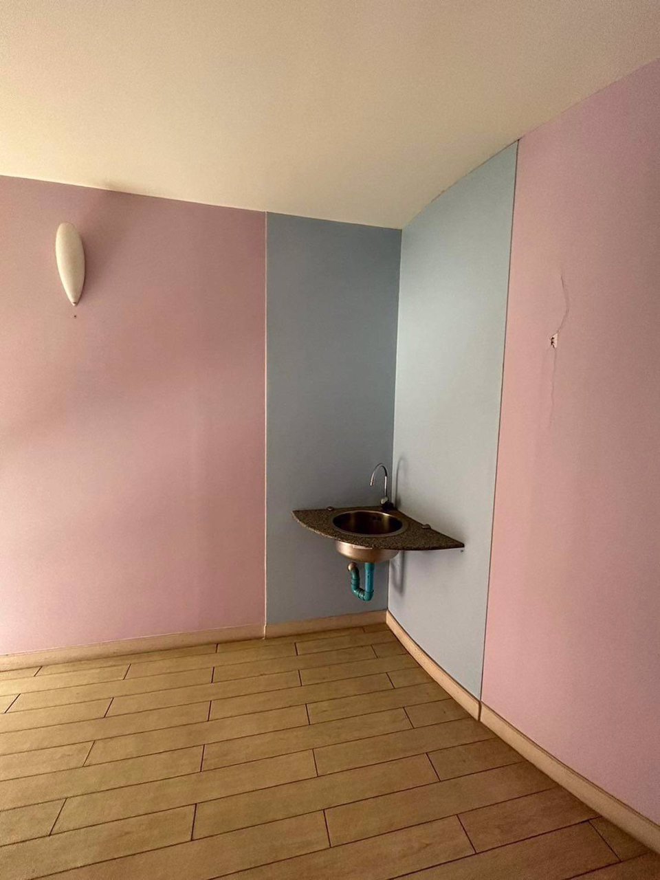 ขายอาคารพาณิชย์สี่ชั้นบนทำเลแห่งการค้าขาย-3-คูหาทะลุถึงกัน