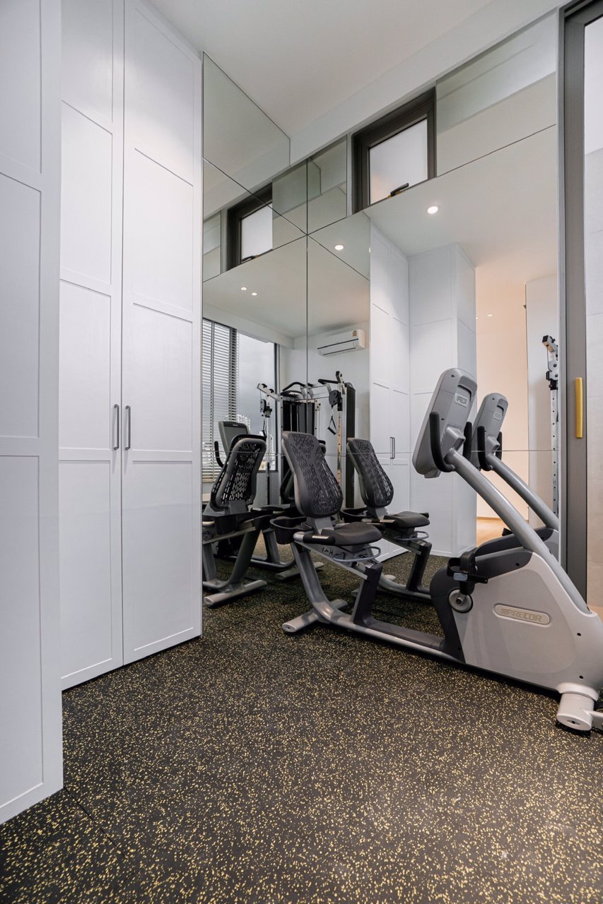 ขายทาวน์โฮมหรู-4-ชั้น-ลักซ์-35-รัชดา-ลาดพร้าว