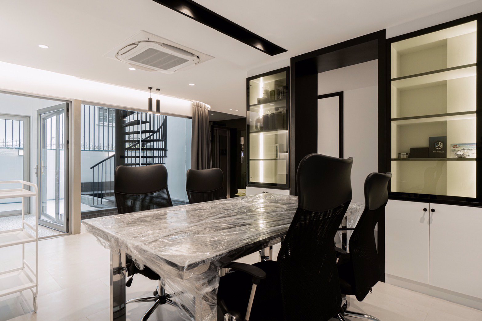 ขายทาวน์โฮมหรู-4-ชั้น-ลักซ์-35-รัชดา-ลาดพร้าว