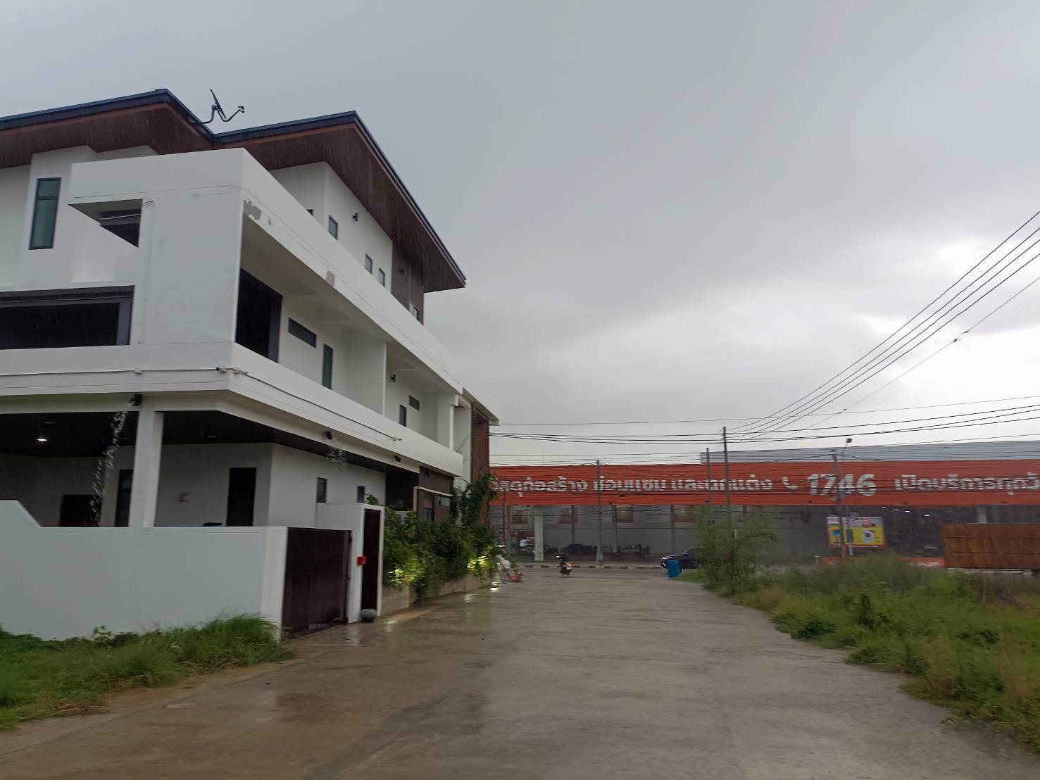 ขายโฮมออฟฟิศ-ขนาด-3-คูหา-3-ชั้น