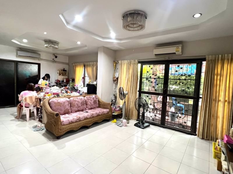 ขายด่วน-บ้านแฝด2-หลัง-สไตล์บ้านเดี่ยว