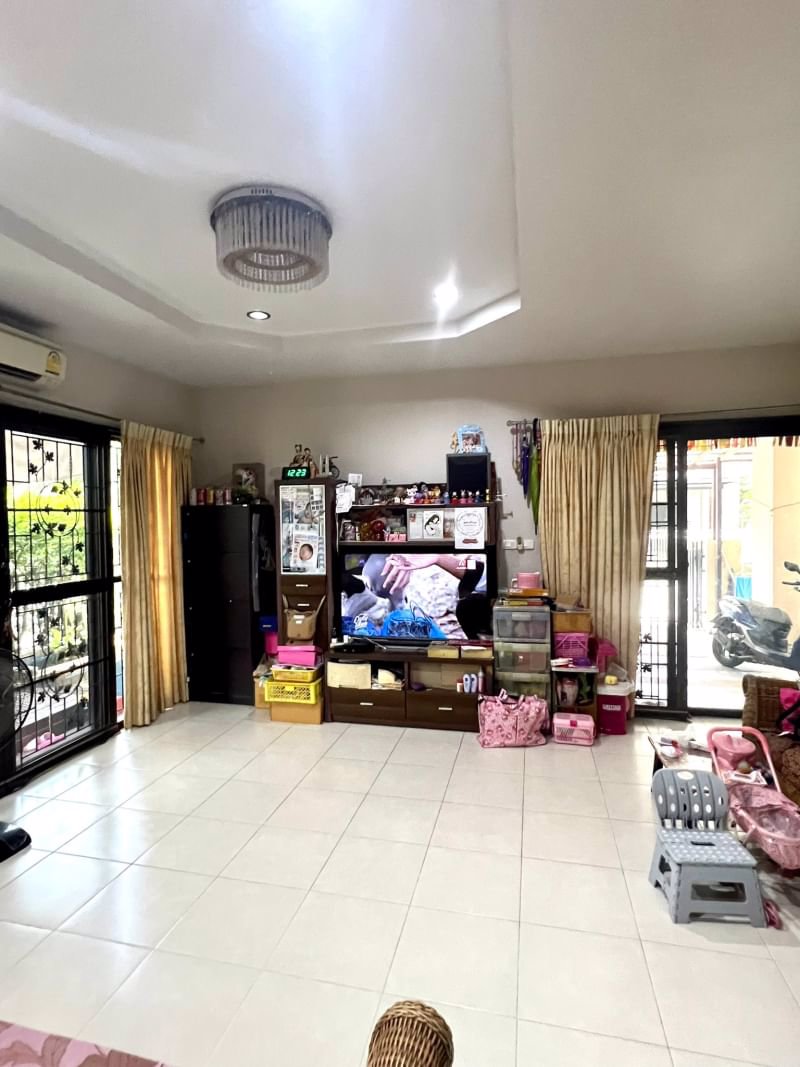 ขายด่วน-บ้านแฝด2-หลัง-สไตล์บ้านเดี่ยว