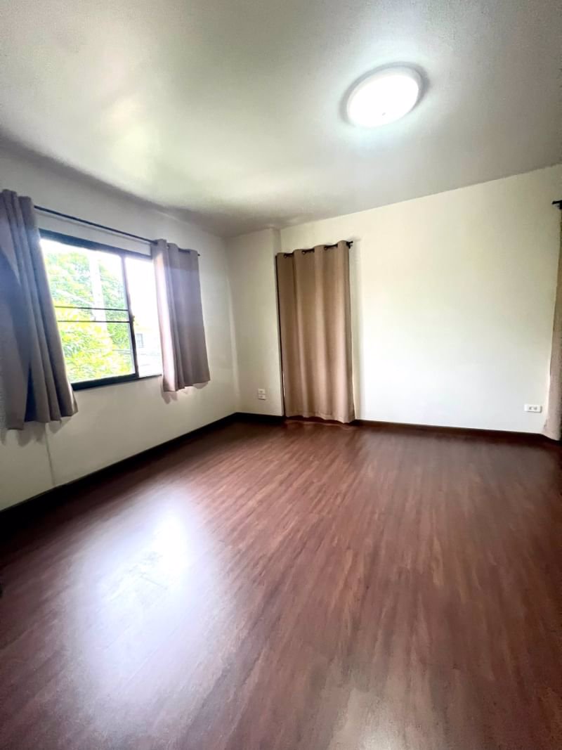 ขายด่วน-บ้านแฝด2-หลัง-สไตล์บ้านเดี่ยว