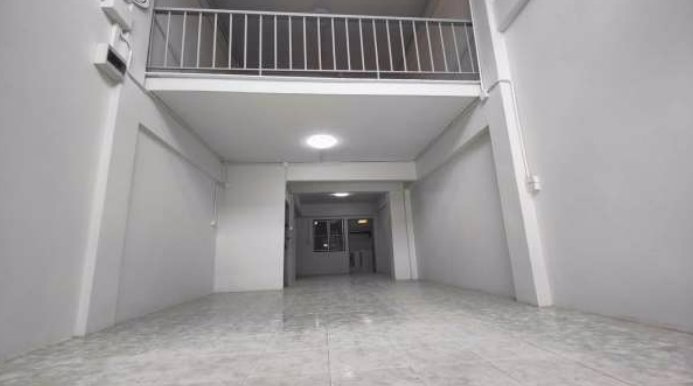 ขายอาคารพาณิชย์-3ชั้นครึ่ง-1-คูหา