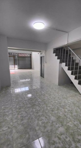 ขายอาคารพาณิชย์-3ชั้นครึ่ง-1-คูหา