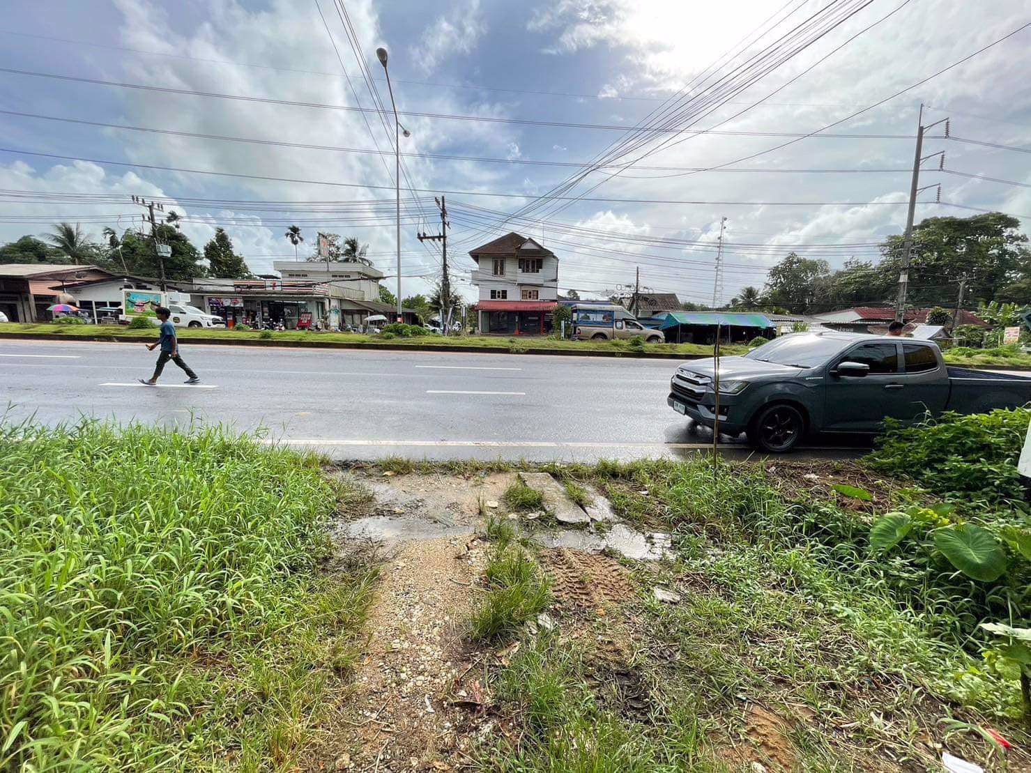 ขายที่ดิน-ติดถนนใหญ่เพชรเกษม