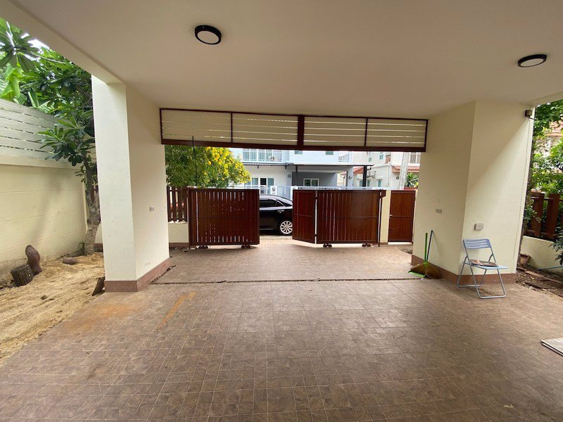 ขายบ้านเดี่ยว-42-ตรว-ซอยสุคนธสวัสดิ์-14-ในหมู่บ้าน-ใกล้รร-สตรีวิทยา2