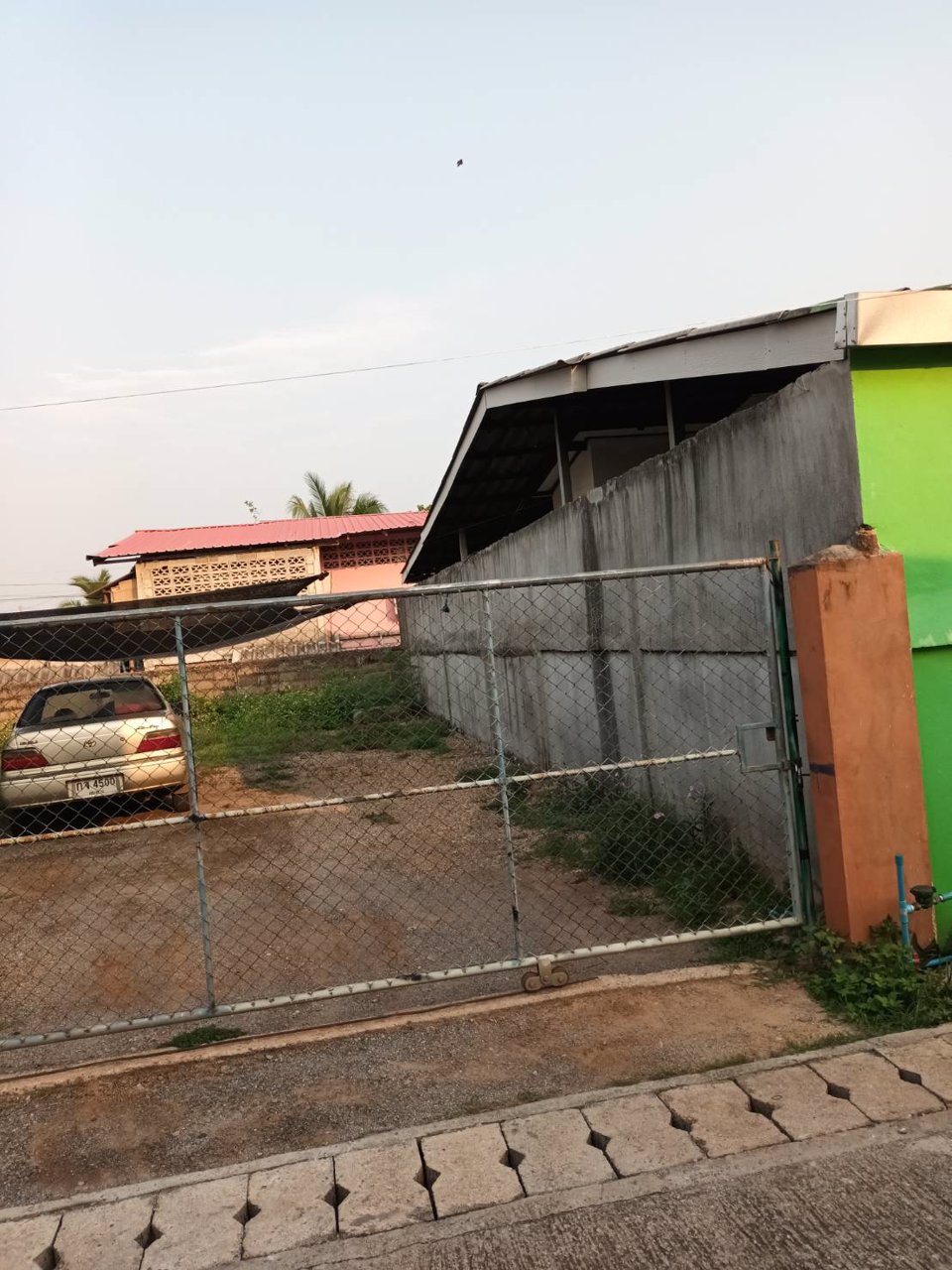 ขายบ้านพร้อมที่ดิน-ติดถนนใหญ่สายเวียงชัย-เชียงรุ้ง