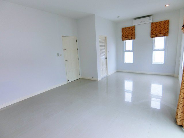 ขายทาวน์โฮม-2-ชั้น-มือ-2-ตรงข้ามโครงการคีรีนครา-ช่องเขาด่าง-