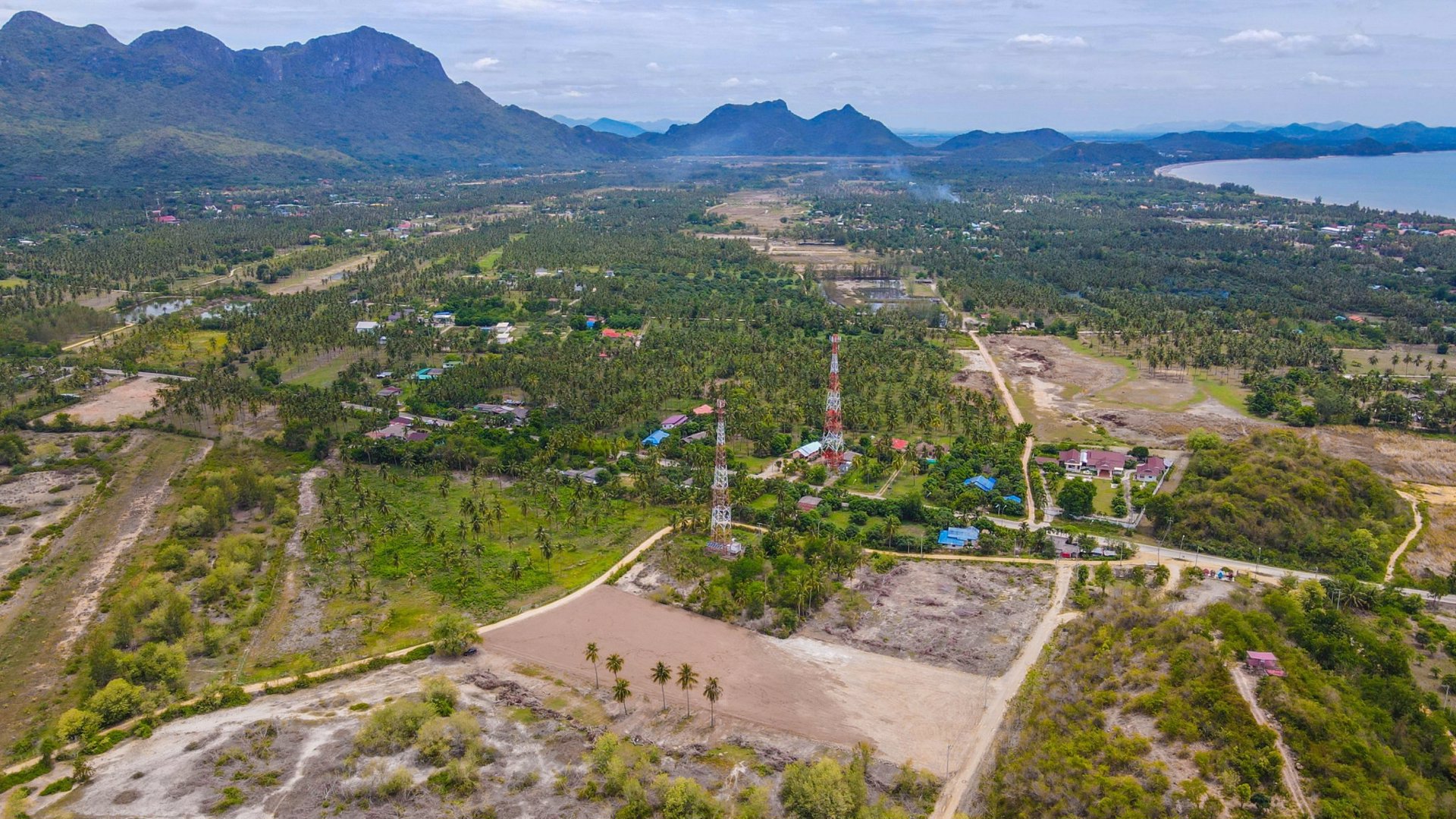 ขายที่ดินเปล่า-มีโฉนด-ใกล้ทะเล-หาดสามร้อยยอด