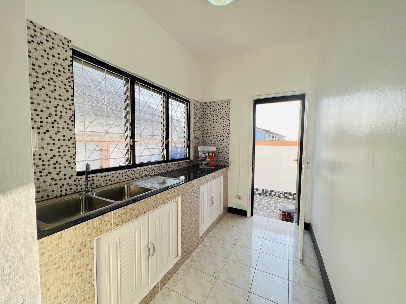 ขายบ้านเดี่ยว-หมู่บ้านกรีนวิลล์-อมตะนคร-ดอนหัวฬ่อ