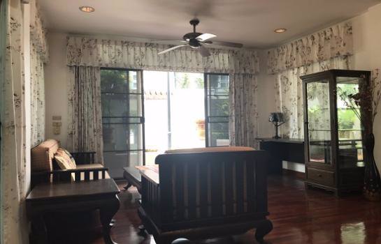 ทาวน์เฮ้าส์ตกแต่งใหม่พร้อมอยู่ห่างจากทะเลเพียง-200-เมตร-จากหาดวงศ์อมาตย์พัทยาเหนือตั้งอยู่ในทำเลที่เ