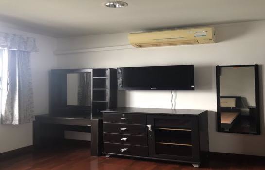 ทาวน์เฮ้าส์ตกแต่งใหม่พร้อมอยู่ห่างจากทะเลเพียง-200-เมตร-จากหาดวงศ์อมาตย์พัทยาเหนือตั้งอยู่ในทำเลที่เ