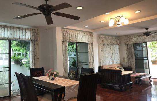 ทาวน์เฮ้าส์ตกแต่งใหม่พร้อมอยู่ห่างจากทะเลเพียง-200-เมตร-จากหาดวงศ์อมาตย์พัทยาเหนือตั้งอยู่ในทำเลที่เ