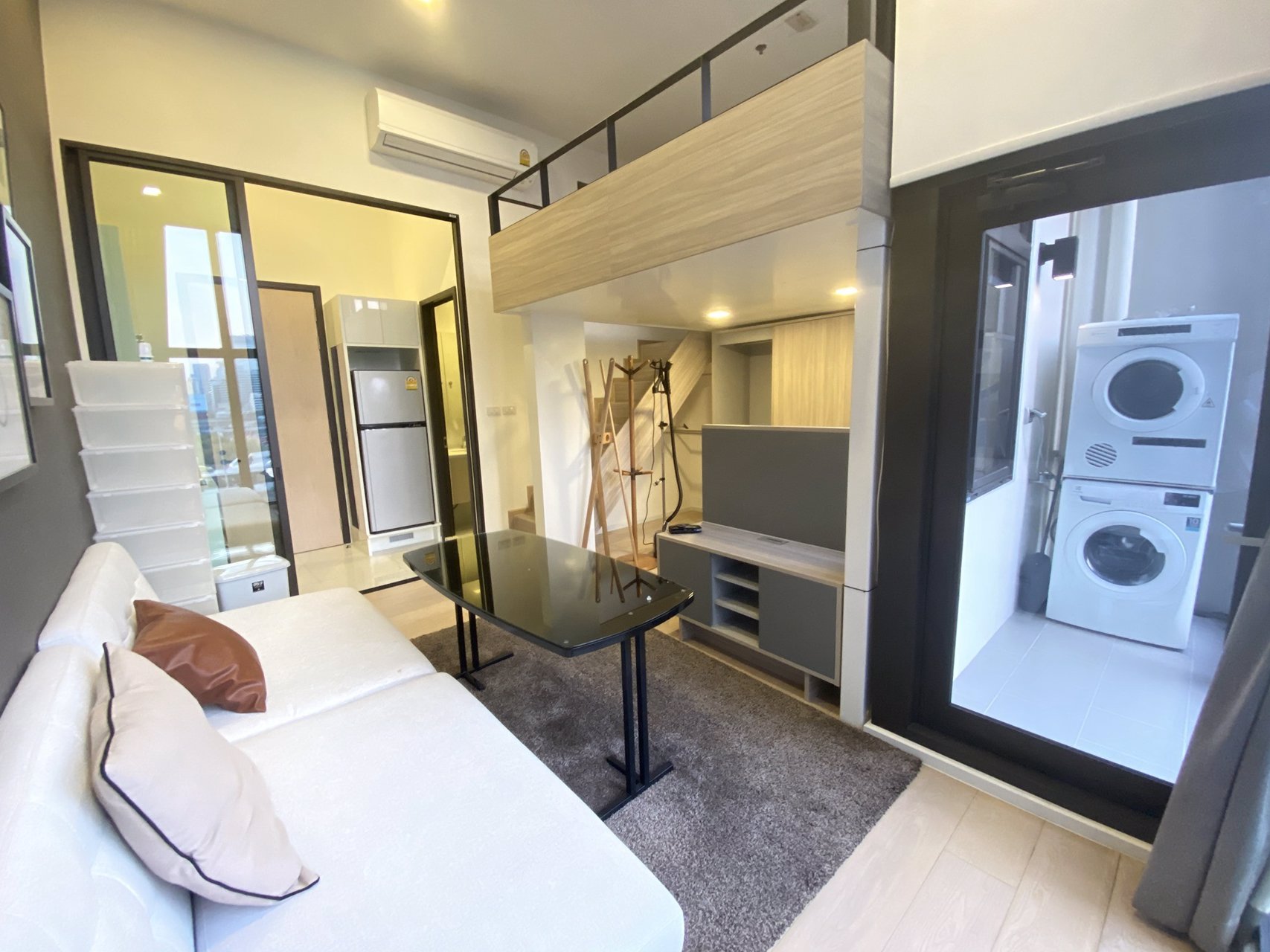 ให้เช่าคอนโดชีวาทัยอโศก-1-ห้องนอน-ใกล้-mrt-พระราม-9