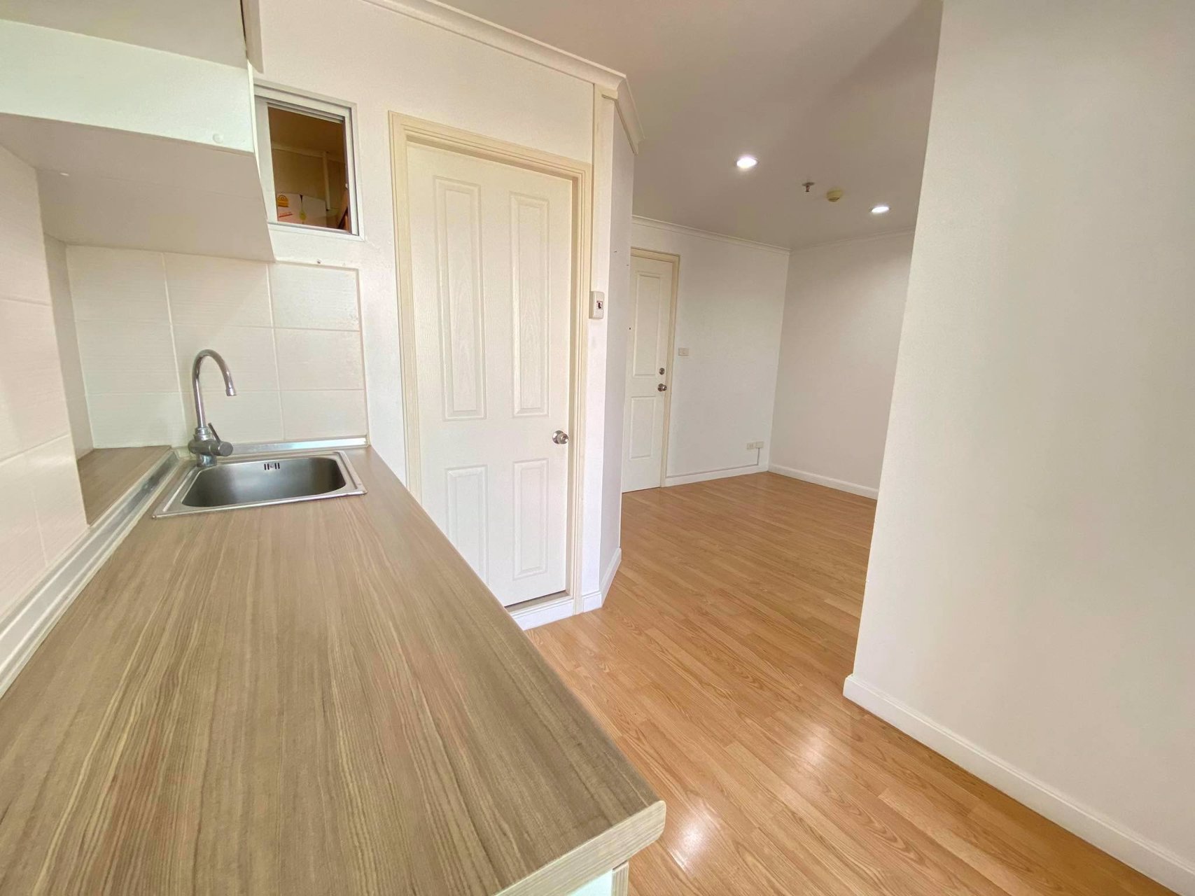 ขายคอนโด-ลุมพินี-พาร์ค-ปิ่นเกล้า-1-ห้องนอน-ชั้นสูง-วิวโล่งโปร่ง-สบาย-ไม่ร้อน