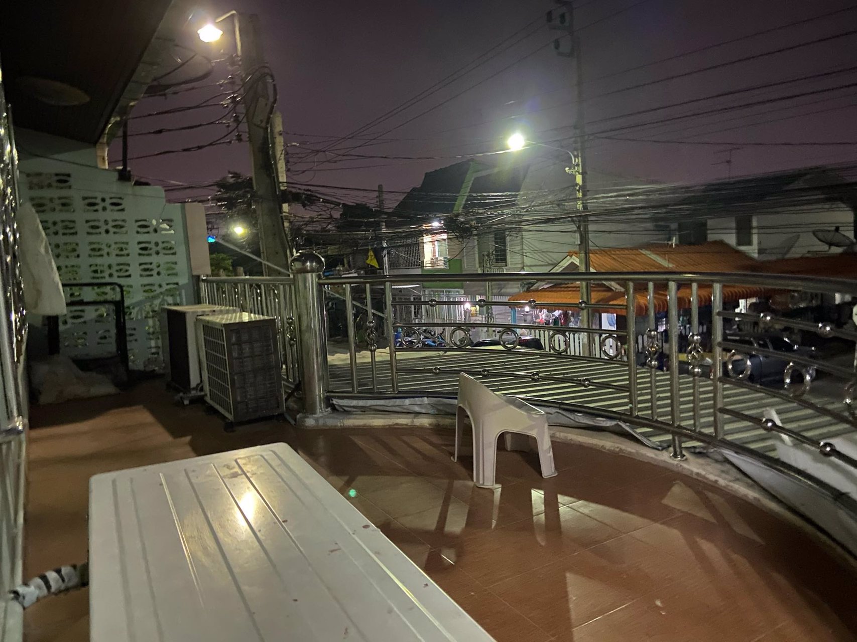 ให้เช่า-บ้านแฝด-2-ชั้น-ขนาด-3-ห้องนอน-2-ห้องน้ำ-หลังโลตัสพระราม-2