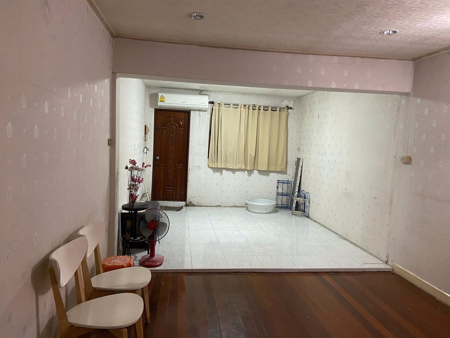 ให้เช่า-บ้านแฝด-2-ชั้น-ขนาด-3-ห้องนอน-2-ห้องน้ำ-หลังโลตัสพระราม-2