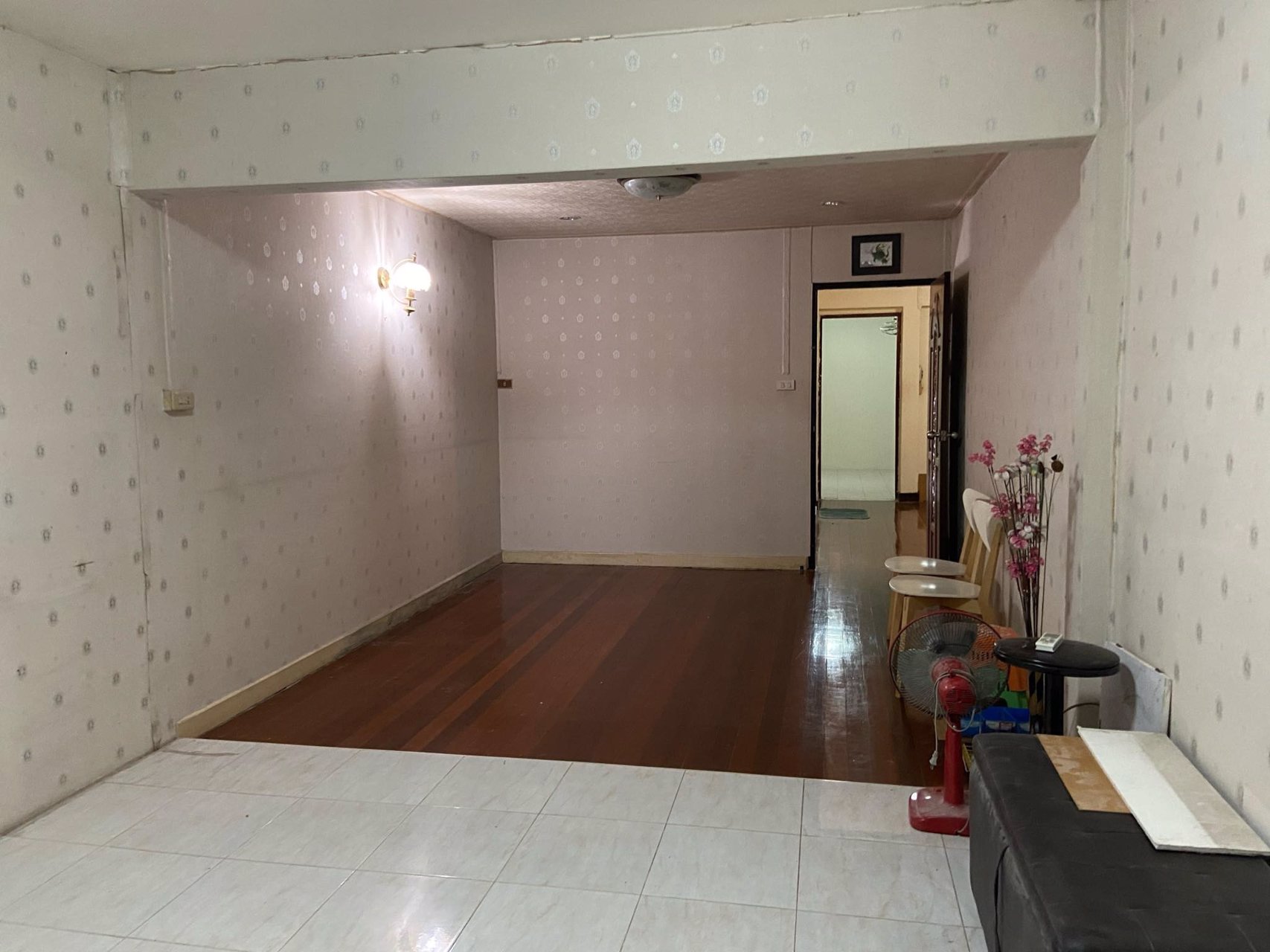 ให้เช่า-บ้านแฝด-2-ชั้น-ขนาด-3-ห้องนอน-2-ห้องน้ำ-หลังโลตัสพระราม-2